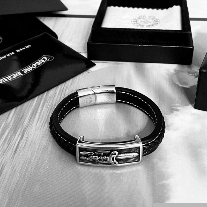 Ch**me He**ts bracelets